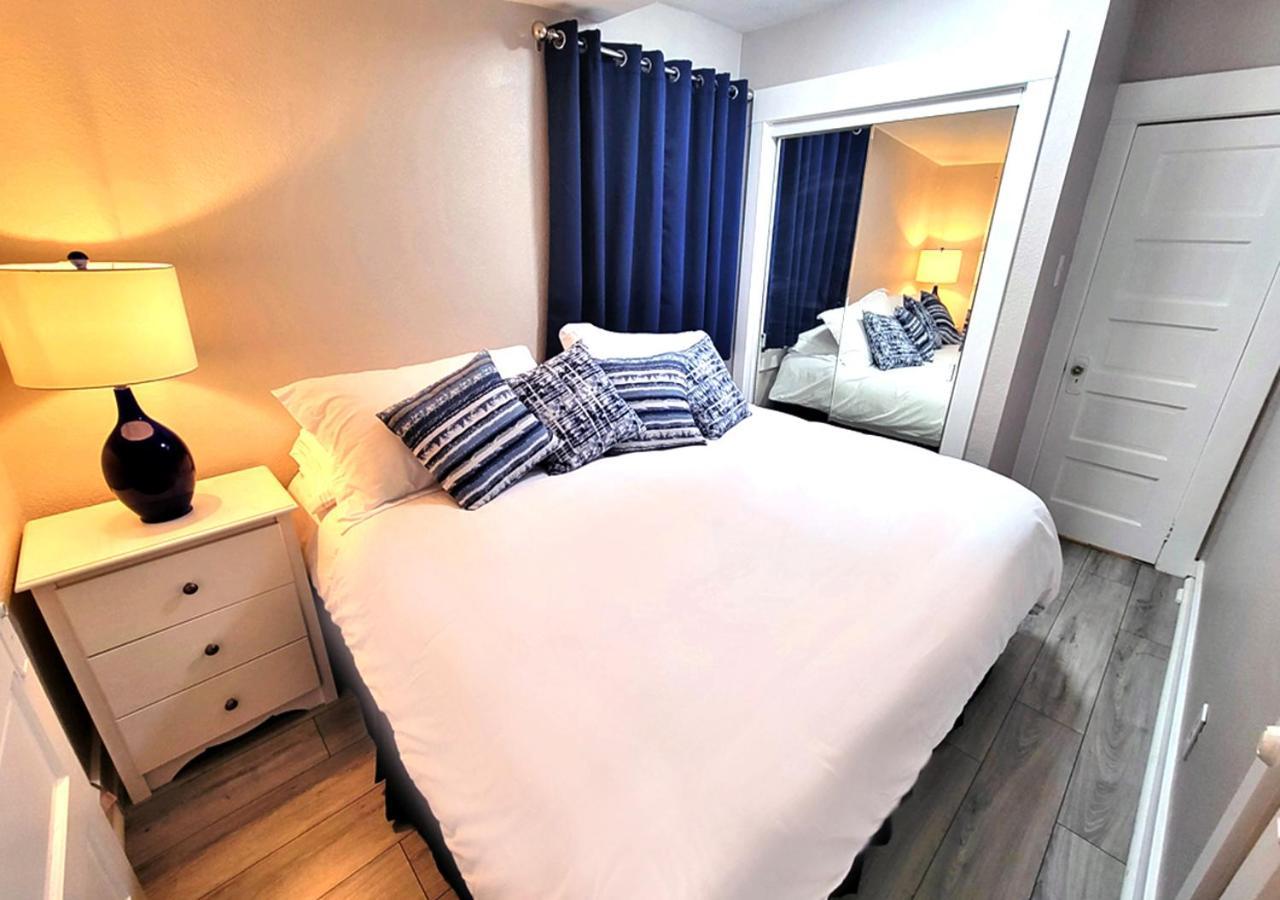 Beautiful Guesthouse, Sleeps 4 - Kitchen, Private Laundry, Ac, Parking, 65' Tv, Close To Stores, Restaurants & Beach 롱비치 외부 사진